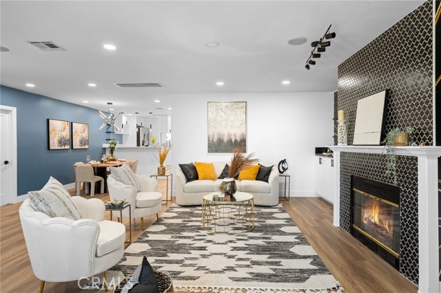 10638 Langmuir Avenue photo 3