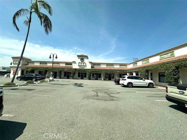 0, Los Alamitos CA: https://media.crmls.org/medias/295c3c37-f1ff-476b-92f9-d73ab4338f44.jpg