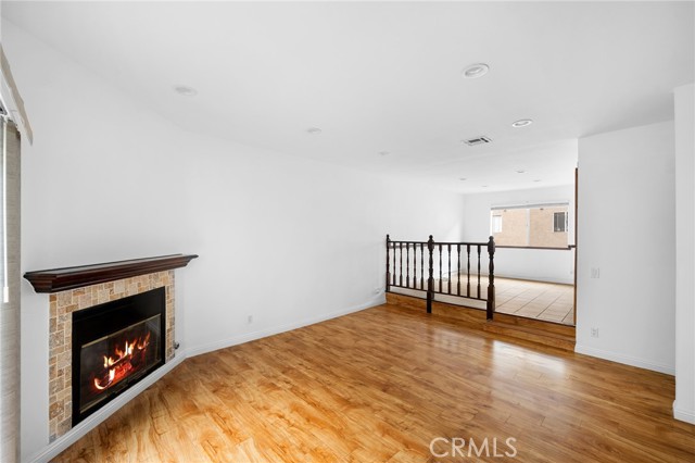 Detail Gallery Image 5 of 34 For 8958 Burnet Ave #C6,  North Hills,  CA 91343 - 2 Beds | 3 Baths