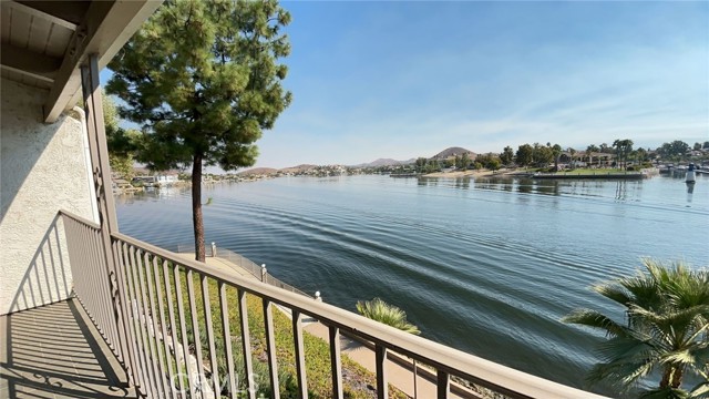 Detail Gallery Image 20 of 22 For 22136 Treasure Island #22,  Canyon Lake,  CA 92587 - 2 Beds | 2 Baths