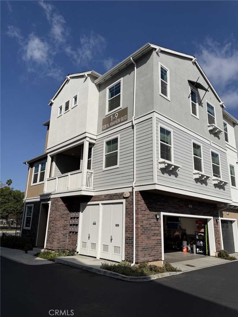 1028 N Anaheim Boulevard N #9