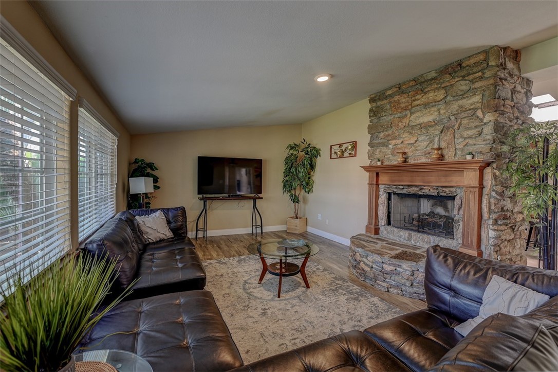 Detail Gallery Image 16 of 30 For 2371 Colgate Dr, Costa Mesa,  CA 92626 - 3 Beds | 2 Baths