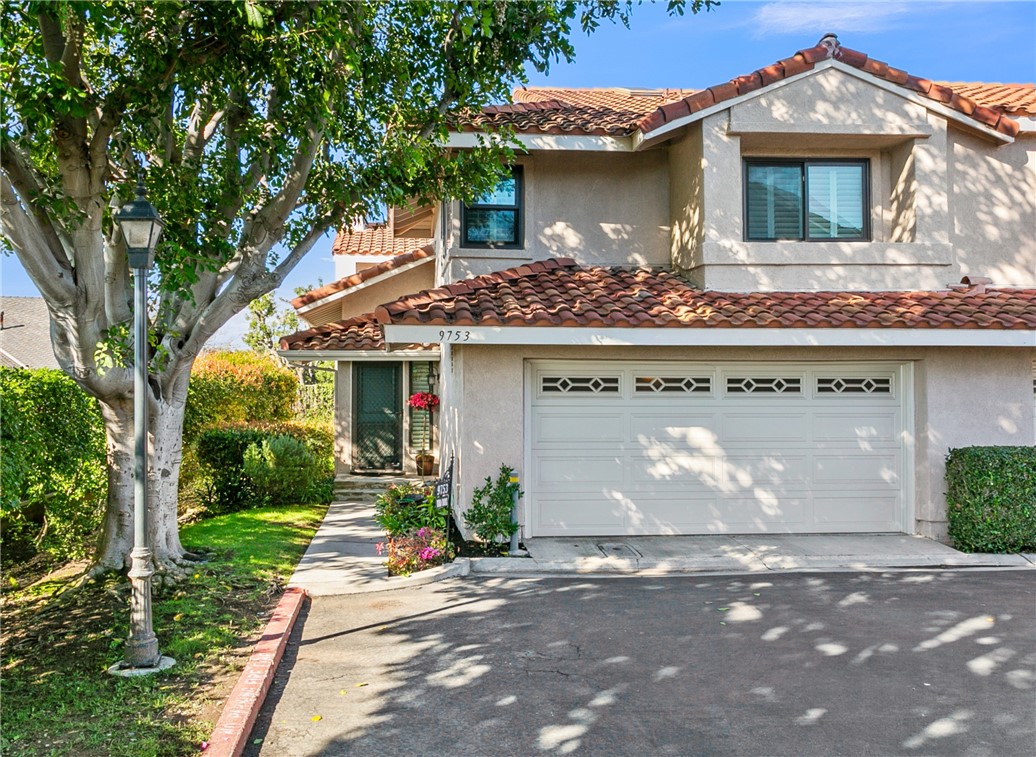 Detail Gallery Image 1 of 1 For 9753 Bird Court, Fountain Valley,  CA 92708 - 3 Beds | 2/1 Baths