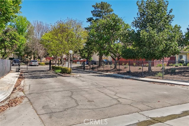 Detail Gallery Image 4 of 48 For 2561 Gonzaga Ln, Riverside,  CA 92507 - 3 Beds | 2 Baths