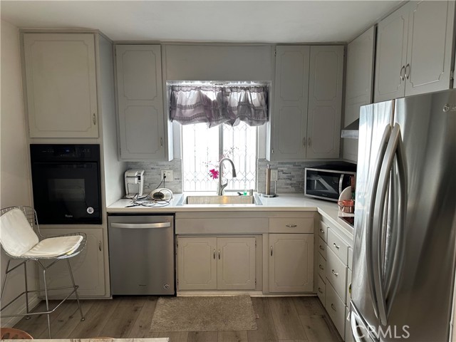 Detail Gallery Image 13 of 29 For 440 Chestnut Ave 2d,  Long Beach,  CA 80802 - 1 Beds | 1 Baths