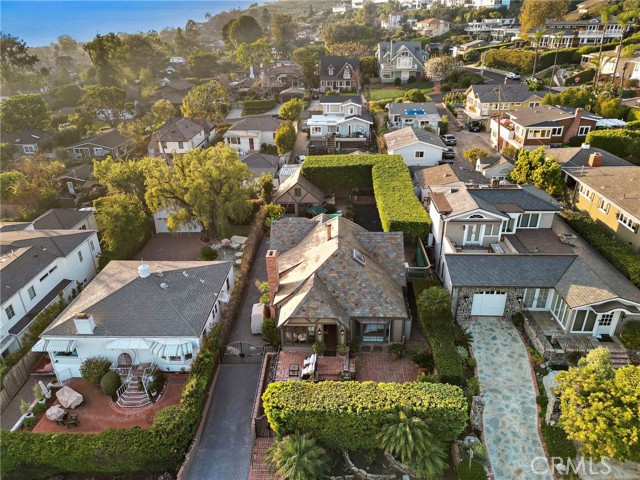 Detail Gallery Image 27 of 34 For 486 Holly St, Laguna Beach,  CA 92651 - 4 Beds | 4 Baths