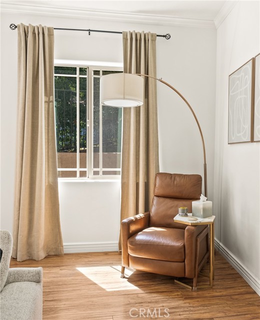 11145 Sunshine Terrace, Studio City CA: https://media.crmls.org/medias/295f0fb8-d176-4f7c-804d-53d9b89a38a5.jpg