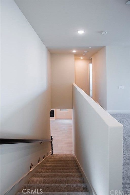 221 Geyser, Irvine CA: https://media.crmls.org/medias/295f7bdb-42c6-4437-a052-eddc8308c90c.jpg