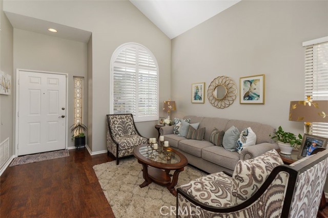 431 Redwing Drive, Corona CA: https://media.crmls.org/medias/295fe4f3-861f-4820-ad32-2c2bcda8e4c7.jpg