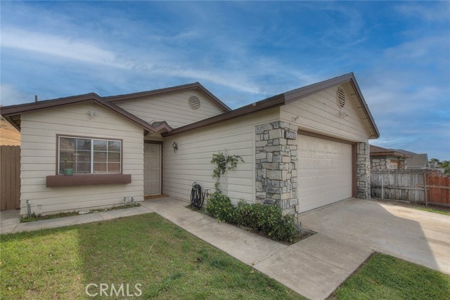 14319 Weeping Willow Lane, Fontana CA: https://media.crmls.org/medias/29612b1e-0c4c-468f-97d2-9647f504489e.jpg
