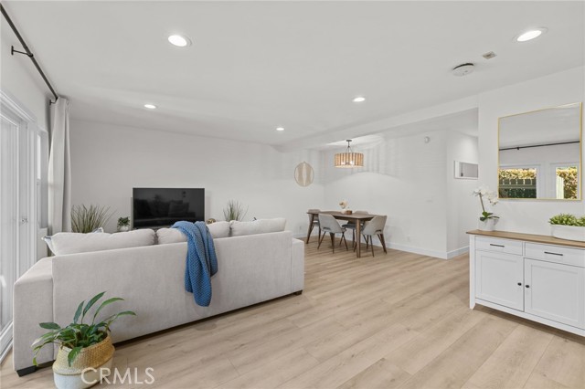 Detail Gallery Image 6 of 31 For 5001 Stoney Creek Rd #354,  Culver City,  CA 90230 - 2 Beds | 2 Baths