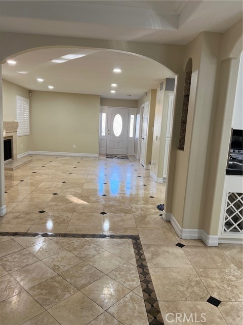 Detail Gallery Image 7 of 14 For 9326 Bunny Ln, Fontana,  CA 92335 - 4 Beds | 3 Baths