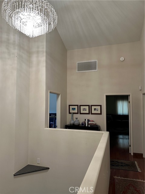 Detail Gallery Image 23 of 44 For 4377 Saltillo St, Woodland Hills,  CA 91364 - 5 Beds | 4 Baths