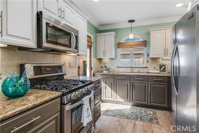 3003 Johnston Avenue, Redondo Beach, California 90278, 3 Bedrooms Bedrooms, ,2 BathroomsBathrooms,Residential,Sold,Johnston,SB22044317