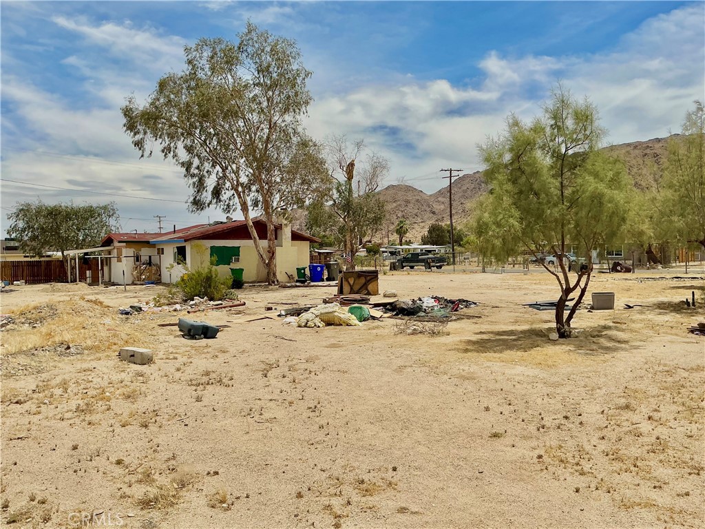 https://media.crmls.org/medias/2964ee35-f67a-4bf5-be06-3151c256e913.jpg?preset=X-Large