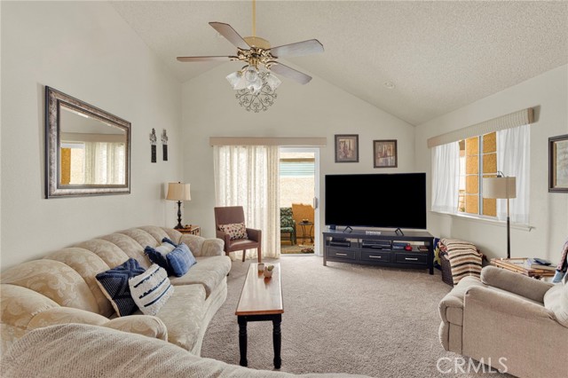 Detail Gallery Image 7 of 44 For 11556 Winifred Dr, Apple Valley,  CA 92308 - 2 Beds | 2 Baths