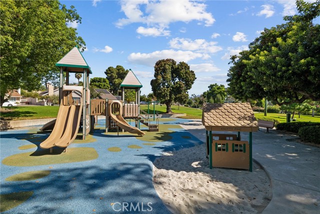 Detail Gallery Image 21 of 22 For 25831 Tree Top Rd, Laguna Hills,  CA 92653 - 3 Beds | 2 Baths