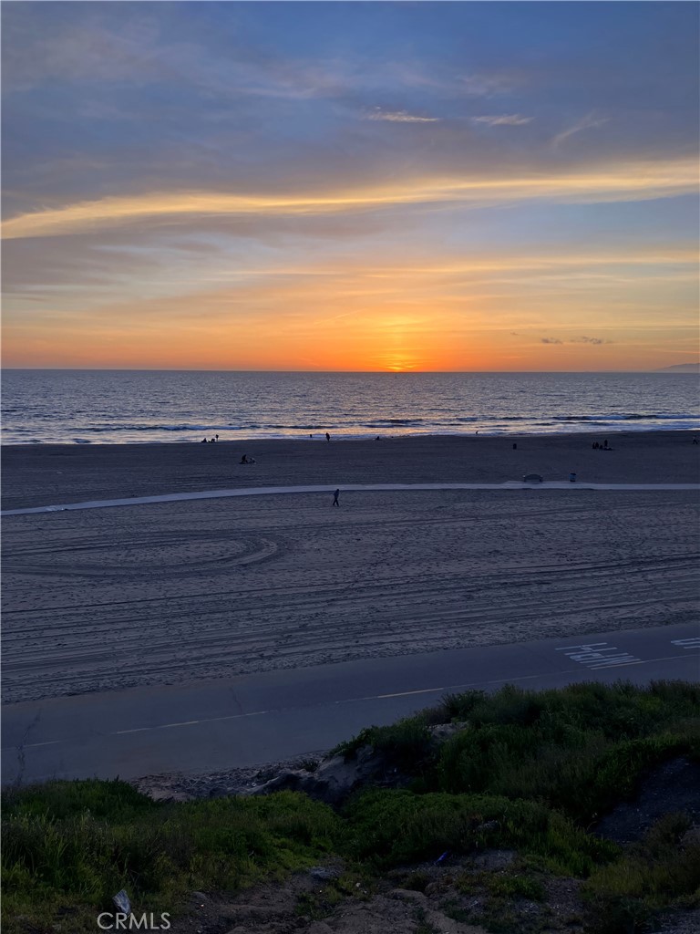 https://media.crmls.org/medias/296642ea-804f-4c1c-b579-1c528e36e010.jpg?preset=X-Large