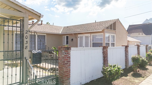 Detail Gallery Image 4 of 39 For 2038 H, Merced,  CA 95340 - 2 Beds | 2 Baths