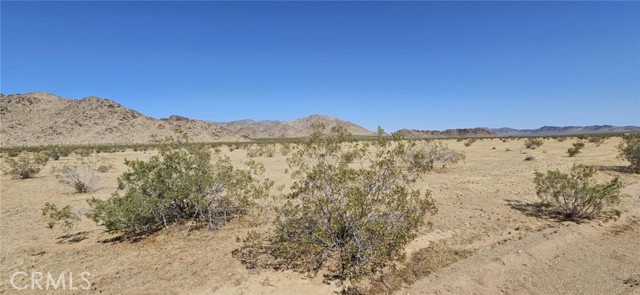 Detail Gallery Image 2 of 4 For 800 Algoman Ave, Lucerne Valley,  CA 92356 - – Beds | – Baths