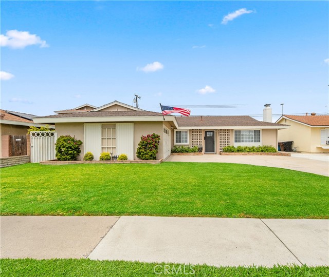 5481 Santa Gertrudes Ave, Garden Grove CA: https://media.crmls.org/medias/29677ea2-402f-4de1-9363-2341ba5bf475.jpg