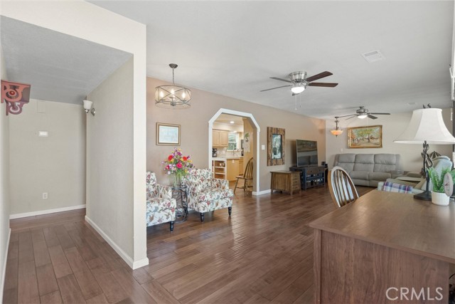 Detail Gallery Image 4 of 44 For 253 Gurnsey Dr, Red Bluff,  CA 96080 - 4 Beds | 3 Baths