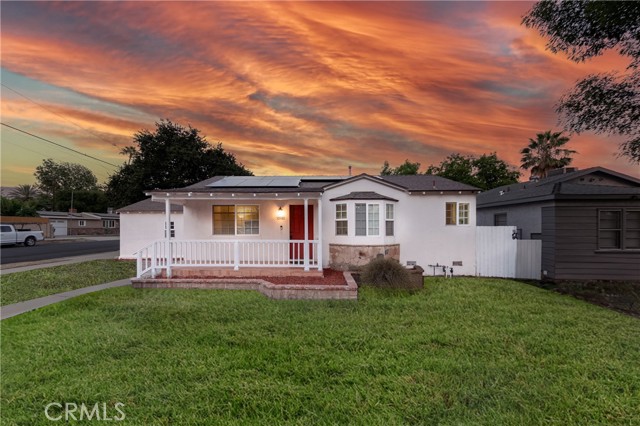 10980 Burnet Avenue, Mission Hills (San Fernando) CA: https://media.crmls.org/medias/296867ee-fd7c-4f05-a618-1d1a2c9dd4fe.jpg