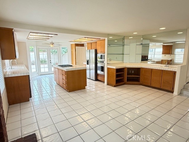 Detail Gallery Image 6 of 19 For 13332 Tiburon, Tustin,  CA 92782 - 3 Beds | 3 Baths