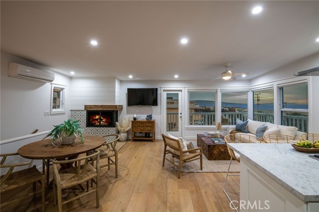 209 15th Street, Manhattan Beach, California 90266, 3 Bedrooms Bedrooms, ,2 BathroomsBathrooms,Residential,Sold,15th,SB23017345