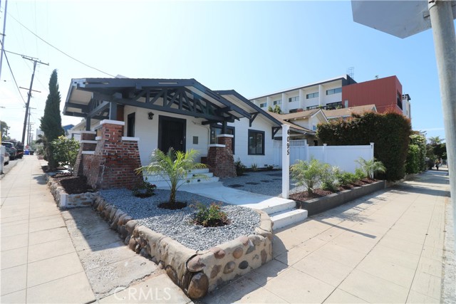 4095 Albatross Street, San Diego CA: https://media.crmls.org/medias/2968f2c1-ba20-4008-aaa7-8684789f26da.jpg