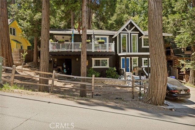 Detail Gallery Image 2 of 34 For 24878 Felsen Dr, Crestline,  CA 92325 - 3 Beds | 2/1 Baths