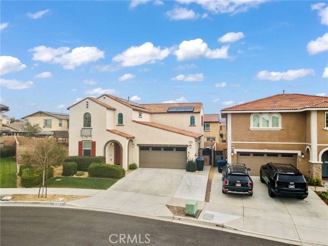 Detail Gallery Image 3 of 58 For 4975 Oak Moss, Fontana,  CA 92336 - 4 Beds | 3 Baths