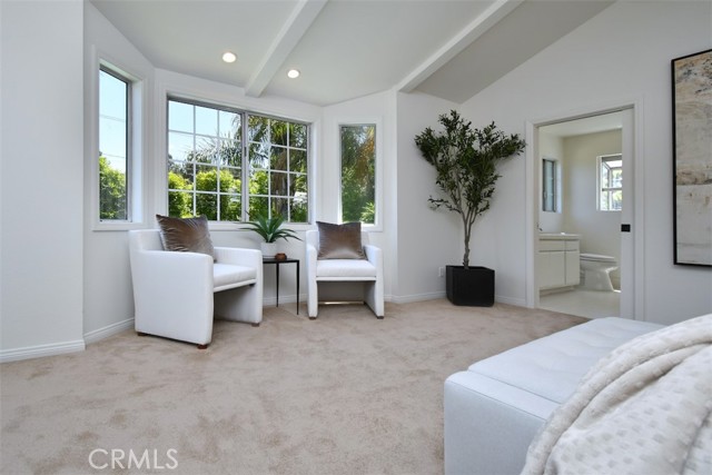 4058 Shadyglade Avenue, Studio City CA: https://media.crmls.org/medias/296a1dc0-983f-410b-b2b1-884a88f5a562.jpg