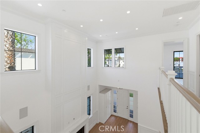 Detail Gallery Image 33 of 59 For 1405 Oak Ave, Manhattan Beach,  CA 90266 - 4 Beds | 4/1 Baths