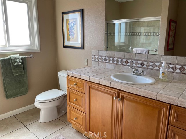 Detail Gallery Image 9 of 27 For 200 Meadow View Ln, Barstow,  CA 92311 - 3 Beds | 3/1 Baths