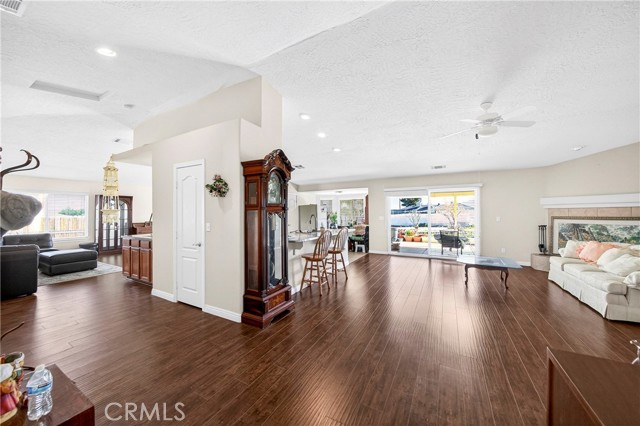 Detail Gallery Image 9 of 52 For 7841 Corona, Hesperia,  CA 92345 - 3 Beds | 2 Baths