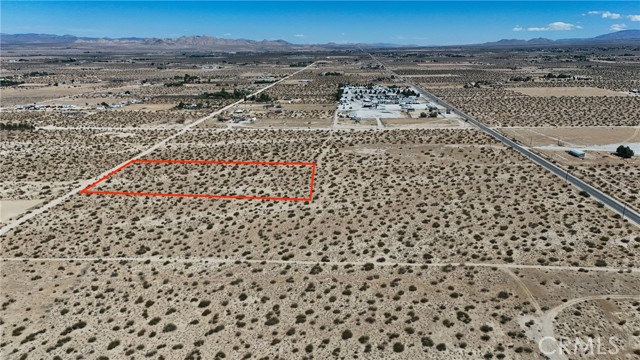 Detail Gallery Image 2 of 8 For 731 Sunset Rd, Lucerne Valley,  CA 92356 - – Beds | – Baths