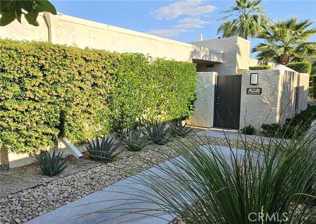 Detail Gallery Image 1 of 29 For 410 N Hermosa Dr, Palm Springs,  CA 92262 - 2 Beds | 2 Baths