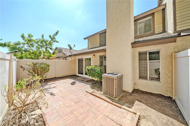 Detail Gallery Image 28 of 33 For 2440 Applewood, Fullerton,  CA 92833 - 3 Beds | 2/1 Baths