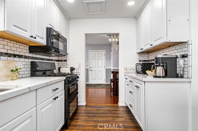 Detail Gallery Image 14 of 42 For 819 Capistrano Drive, Oceanside,  CA 92058 - 3 Beds | 1 Baths