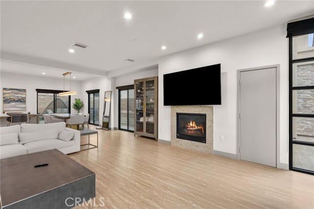 Detail Gallery Image 6 of 37 For 18703 Redwing St, Tarzana,  CA 91356 - 3 Beds | 2/1 Baths