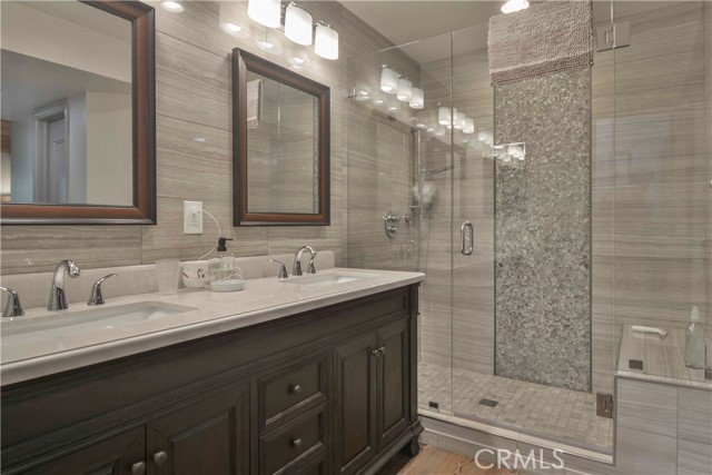 Detail Gallery Image 18 of 24 For 517 Sugar Pine Dr, Lake Arrowhead,  CA 92352 - 2 Beds | 2 Baths