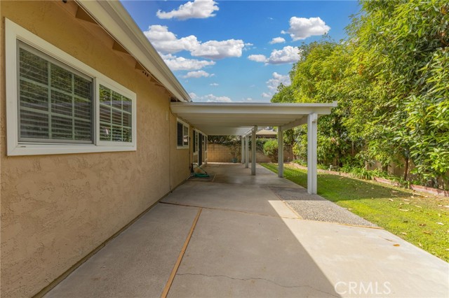 10281 Kings Street, Los Alamitos CA: https://media.crmls.org/medias/296e63c4-3ff6-46cf-85a1-89986a301f78.jpg