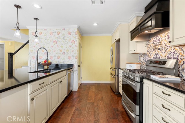 Image 18 of 42 For 6844 Southampton