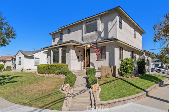 4702 Radnor Avenue photo 2