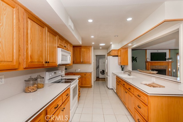 Detail Gallery Image 8 of 30 For 28613 W Worcester Rd, Menifee,  CA 92586 - 2 Beds | 2 Baths