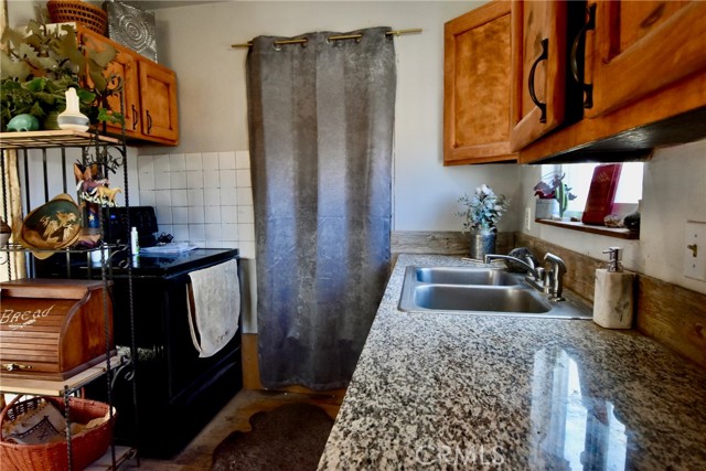 Detail Gallery Image 14 of 39 For 3830 Liberty Ln, Montague,  CA 96064 - 3 Beds | 1 Baths