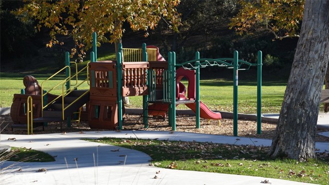 Detail Gallery Image 46 of 46 For 28916 Valley Heights, Agoura Hills,  CA 91301 - 3 Beds | 2 Baths