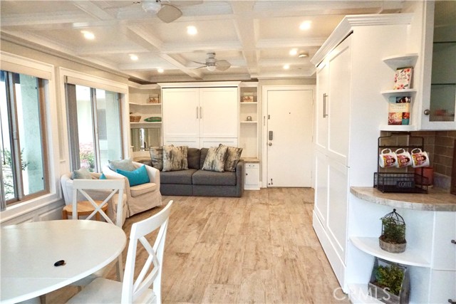 Detail Gallery Image 5 of 16 For 711 Pacific Coast Highway #301,  Huntington Beach,  CA 92648 - 0 Beds | 1 Baths