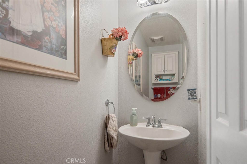 https://media.crmls.org/medias/296fb828-1f01-4198-900e-cf581951ff59.jpg?preset=X-Large